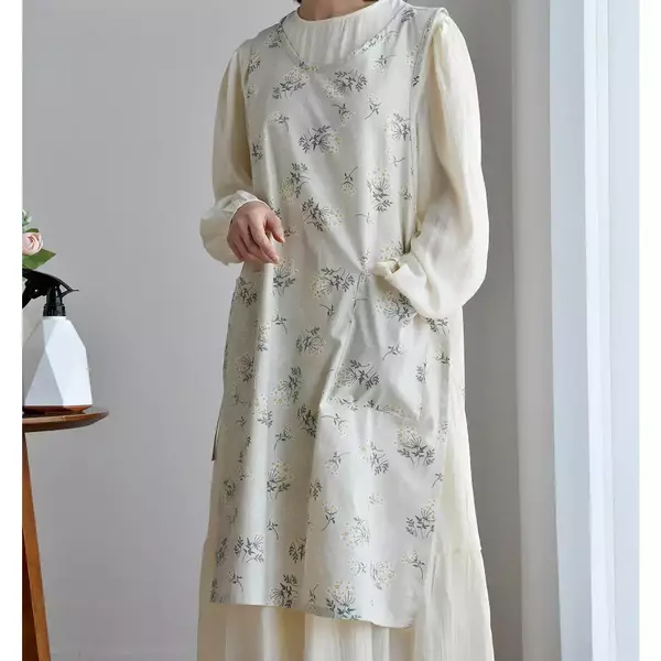Large gohobi apron floral front