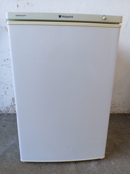 HOTPOINT Under Counter Freezer BRC22914 Large brc22914