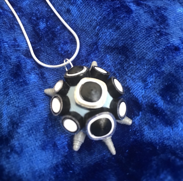 PR29 BLACK, WHITE, SILVER AND GREY TORTOISE PENDANT Large pr29