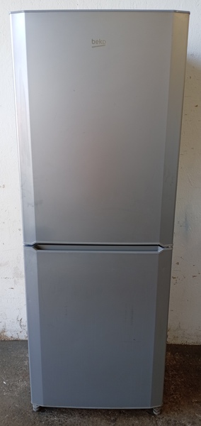 BEKO Fridge Freezer BRC23349 Large brc23349