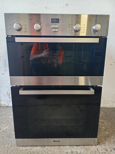 MIELE Built In Double Oven BEC22899 Large bec22899