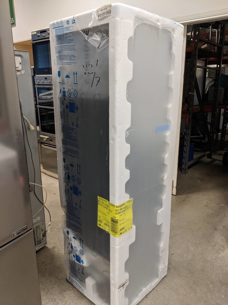 HOTPOINT Integrated Larder Fridge PJ0033 Large pj0033