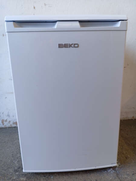 BEKO Under-counter Fridge BRC22969 Large brc22969