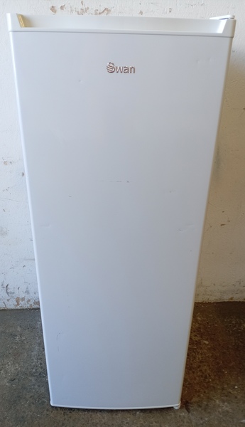 SWAN Larder Fridge BRC23314 Large brc23314