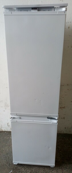 Large ggc3674  1 