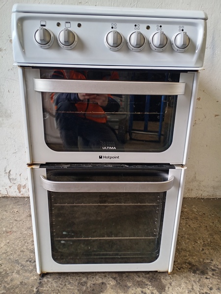 HOTPOINT Freestanding Electric Cooker BEC22593 Large bec22593