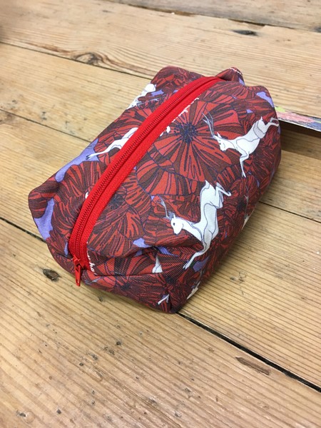 Designs by Nicky - Deer Small Washbag Large dbn deer bag